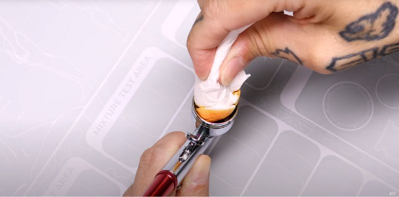 limpiar los restos de pintura